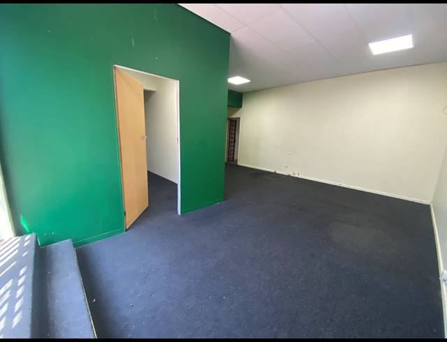 88M² OFFICE TO LET IN PAARDEN EILAND